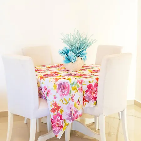 Luxury And Sunny 250 Mts From The Beach!! Apartman