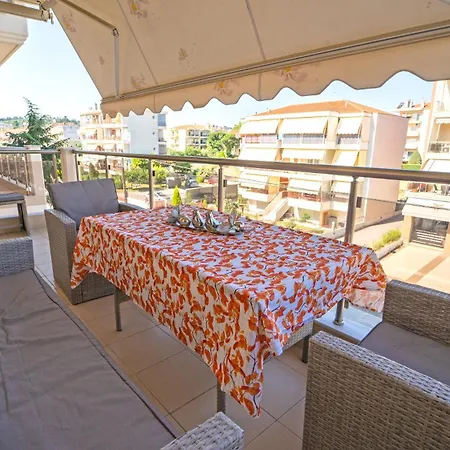 Luxury And Sunny 250 Mts From The Beach!! Peraía
