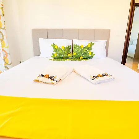 Luxury And Sunny 250 Mts From The Beach!! Apartamento Peraía