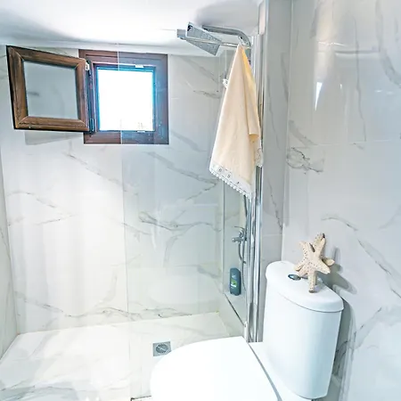 Luxury And Sunny 250 Mts From The Beach!! Apartamento Peraía