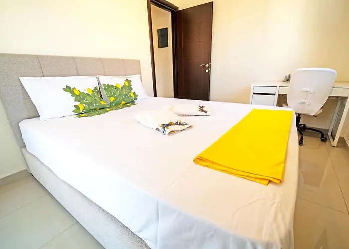 Luxury And Sunny 250 Mts From The Beach!! * Peraía