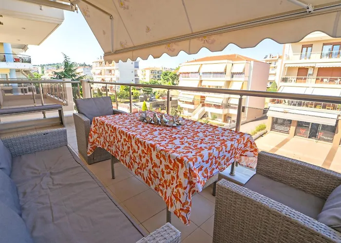 Luxury And Sunny 250 Mts From The Beach!! Peraía